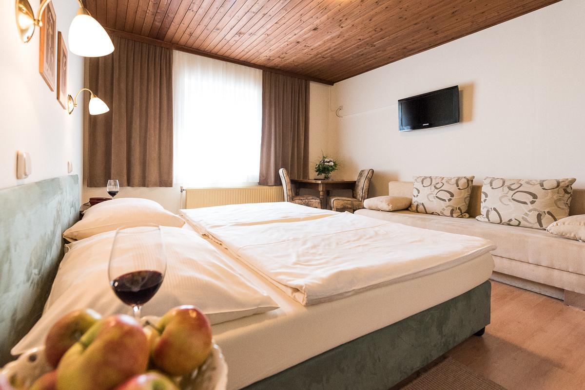 Gasthof Zum Hirschen Burgau Kültér fotó
